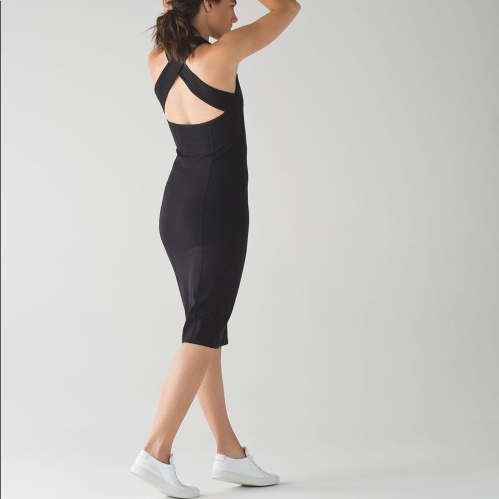 Lululemon Picnic Play long tight Black Dress Sz 2